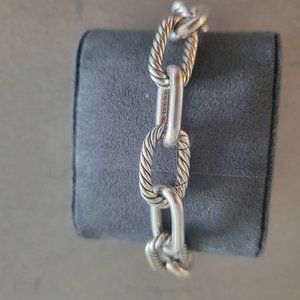David Yurman Madison bracelet - 11mm size Medium. Pre Loved.